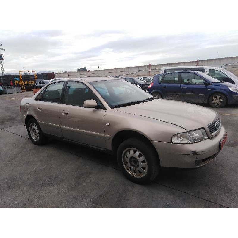 AUDI A4 BERLINA (B5)