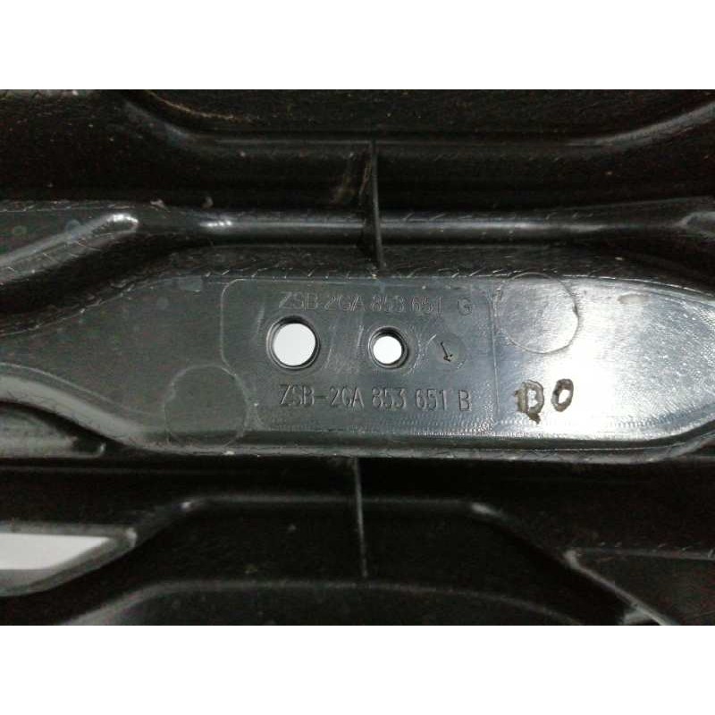 REJILLA DELANTERA SIN LOGO R-LINE