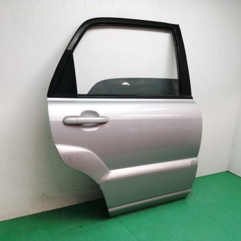 Recambio de puerta trasera derecha para kia sportage 2.0 crdi referencia OEM IAM  OBSERVAR FOTOS 