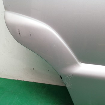 Recambio de puerta trasera derecha para kia sportage 2.0 crdi referencia OEM IAM  OBSERVAR FOTOS 