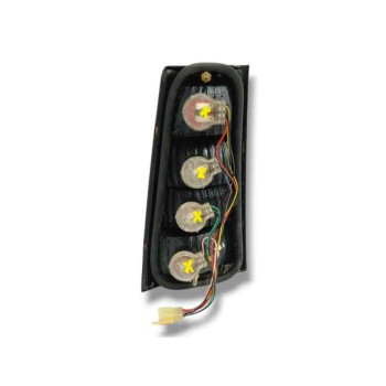 Recambio de piloto trasero derecho para aixam 400 400 cc referencia OEM IAM 84170202  