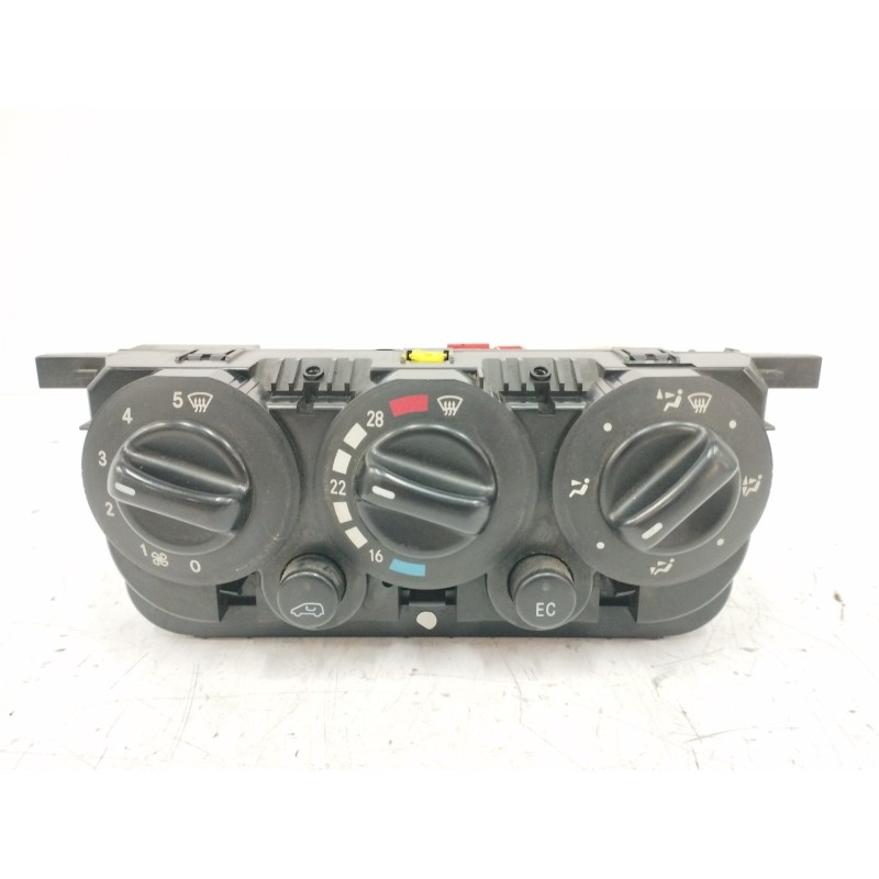 Recambio de mando calefaccion / aire acondicionado para mercedes-benz clase a (w168) a 160 cdi (168.006) referencia OEM IAM 1688