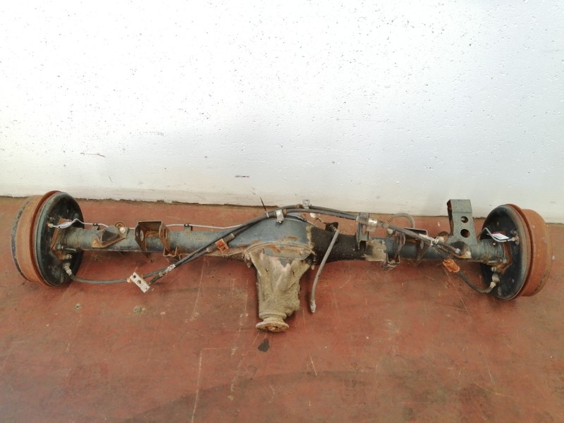 Recambio de puente trasero para hyundai h 1 h 1 combi con quinta puerta referencia OEM IAM   