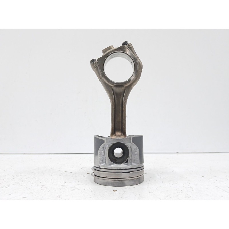 Recambio de biela para jaguar f-pace (x761) 2.0 td4 awd referencia OEM IAM 083155  