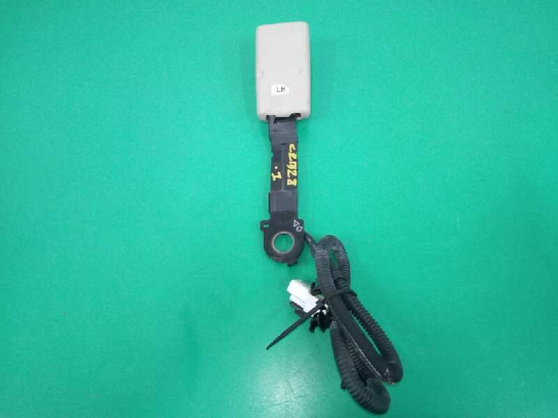 Recambio de enganche cinturon izquierdo para kia carens (un) active referencia OEM IAM  DELANTERO 