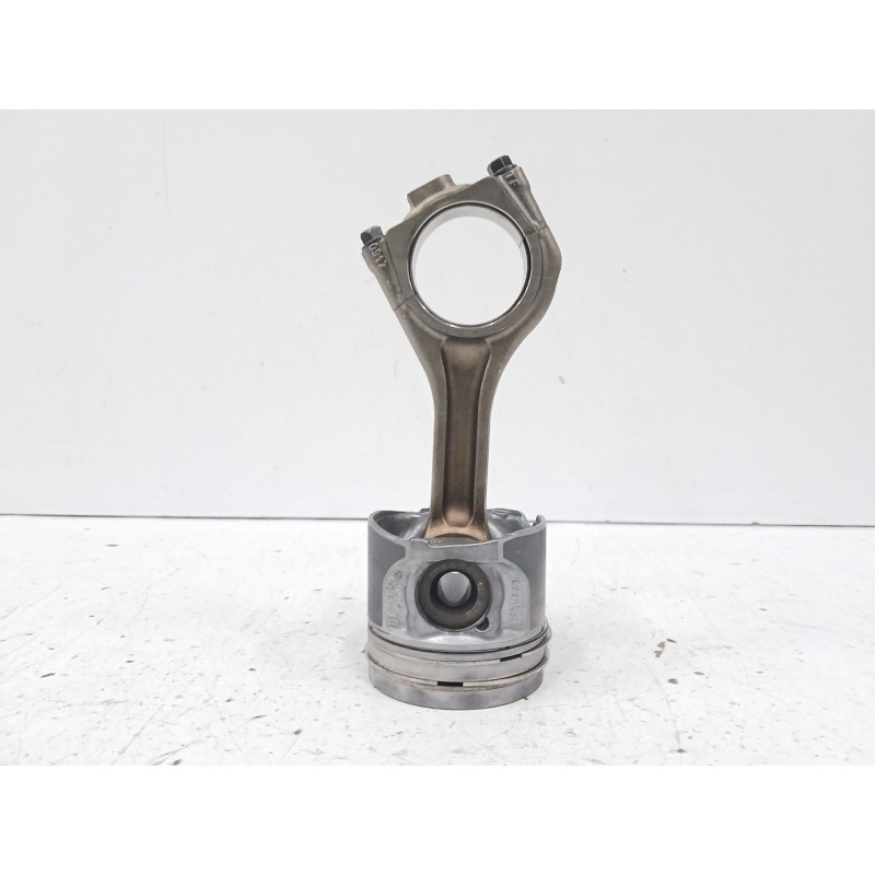 Recambio de biela para jaguar f-pace (x761) 2.0 td4 awd referencia OEM IAM 083155  