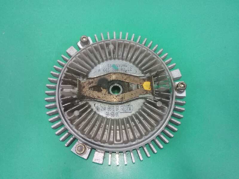 Recambio de maza embrague viscoso para ssangyong rodius xdi referencia OEM IAM A6652000222  
