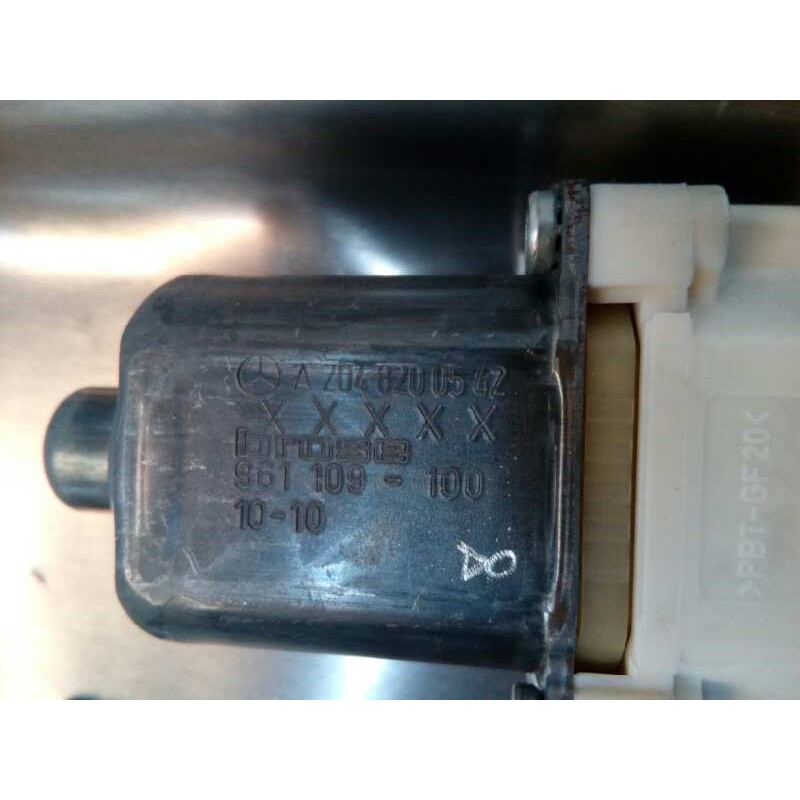 ELEVALUNAS TRASERO IZQUIERDO A2048200542