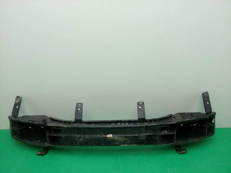 Recambio de refuerzo paragolpes trasero para peugeot 205 berlina 1.1 referencia OEM IAM 96545600 LACETI 