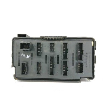 Recambio de caja reles / fusibles para ssangyong actyon 2.0 td cat referencia OEM IAM 8239031122 AK6479 