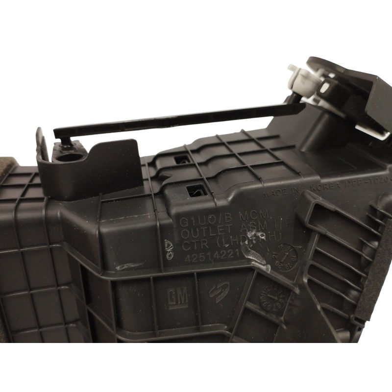 REJILLA AIREADORA CENTRAL DERECHA