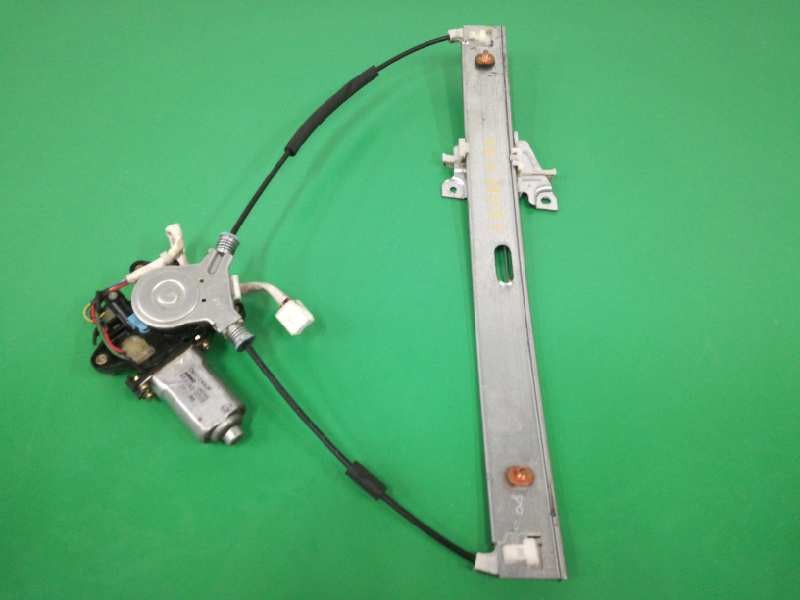 Recambio de elevalunas delantero derecho para mazda premacy (cp) td active referencia OEM IAM FUNDA CM010440F CARIBE FUNDA