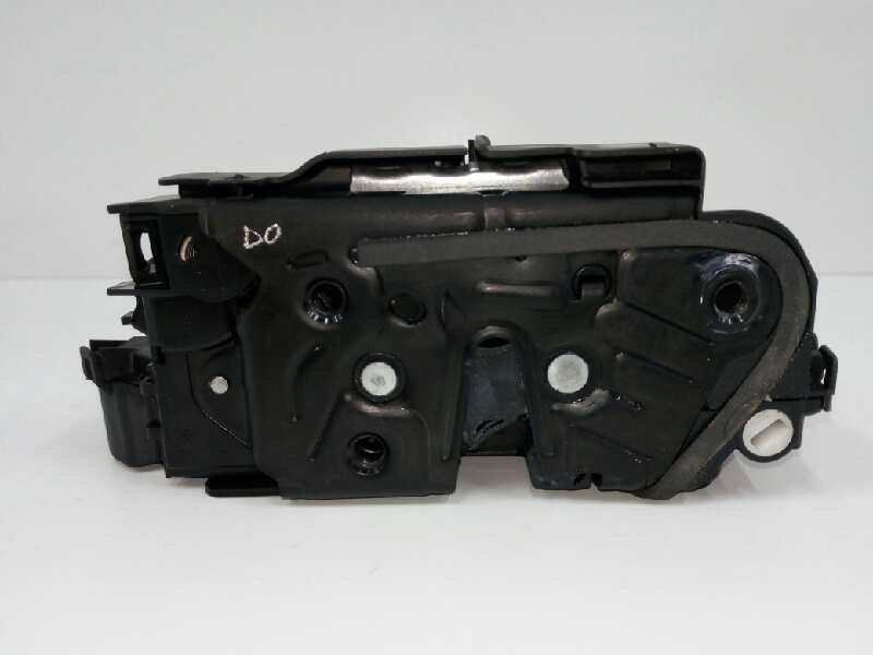 Recambio de cerradura puerta trasera izquierda para volkswagen polo 1.0 tsi referencia OEM IAM 5TA839015E  