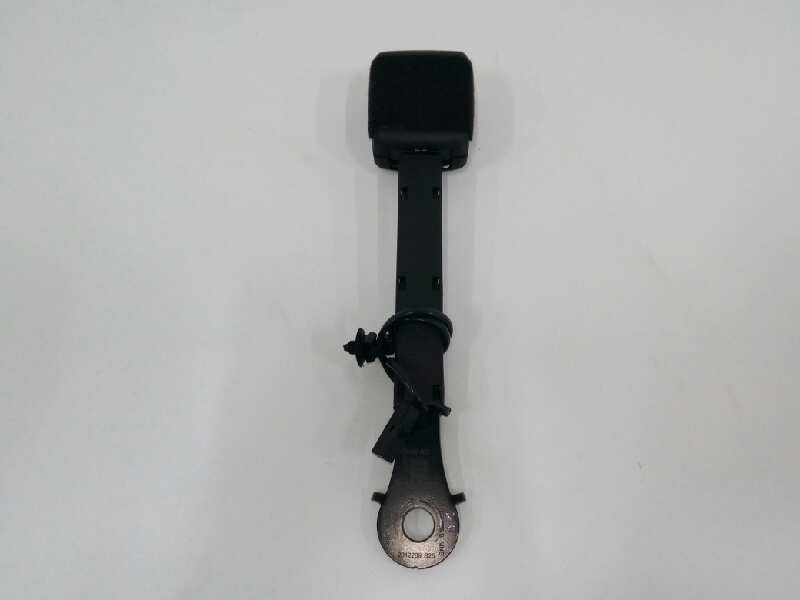 Recambio de enganche cinturon derecho para volkswagen polo 1.0 tsi referencia OEM IAM 6F0857755B DELANTERO 