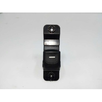 MANDO ELEVALUNAS DELANTERO DERECHO 93575G5110 