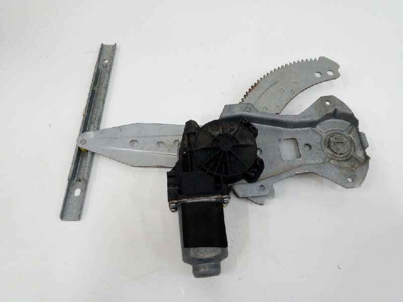 Recambio de elevalunas trasero derecho para nissan note (e11e) tekna premium referencia OEM IAM TIJERA 400929B CARIBE TIJERA