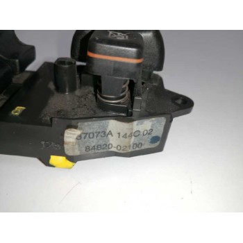 Recambio de mando elevalunas delantero izquierdo para toyota corolla (e12) 2.0 d-4d linea sol berlina referencia OEM IAM 8482002