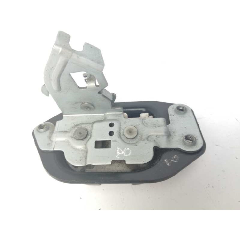 CERRADURA PUERTA TRASERA DERECHA INFERIOR DE CARGA