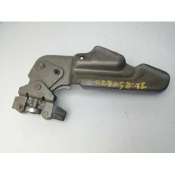 Recambio de soporte / guia puerta corredera para nissan nv 200 (m20) 1.5 dci cat referencia OEM IAM 82421JX00B INFERIOR IZQUIERD