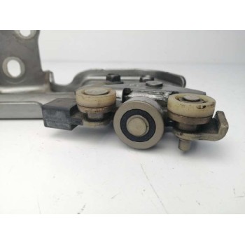 Recambio de soporte / guia puerta corredera para nissan nv 200 (m20) 1.5 dci cat referencia OEM IAM 82421JX00B INFERIOR IZQUIERD