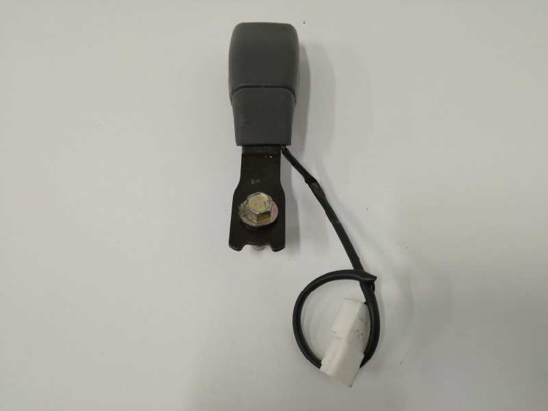 Recambio de enganche cinturon izquierdo para hyundai santa fe (sm) 2.0 crdi vgt comfort referencia OEM IAM Recambio de enganche cinturon izquierdo para hyundai santa fe (sm) 2.0 crdi vgt comfort referencia OEM IAM