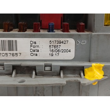 Recambio de caja reles / fusibles para fiat idea (135) 1.3 jtd cat referencia OEM IAM 51739427  