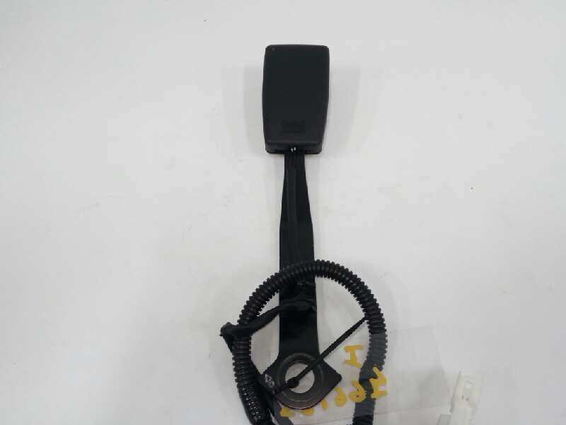 Recambio de enganche cinturon izquierdo para mazda 2 lim. (de) 1.3 active + (5-ptas.) (63kw) referencia OEM IAM  DELANTERO 