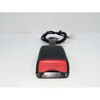 Recambio de enganche cinturon izquierdo para mazda 2 lim. (de) 1.3 active + (5-ptas.) (63kw) referencia OEM IAM  DELANTERO 