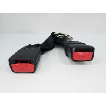 Recambio de enganche cinturon derecho para mazda 2 lim. (de) 1.3 active + (5-ptas.) (63kw) referencia OEM IAM T86232B TRASERO 