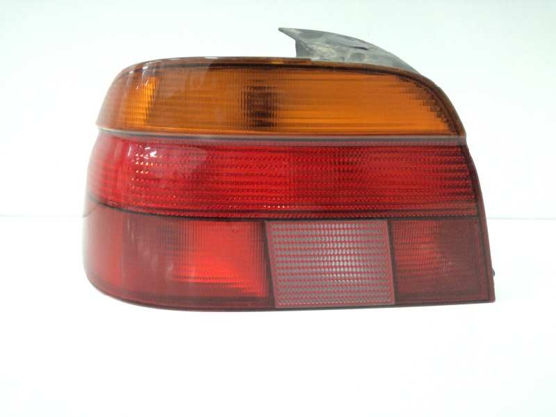 Recambio de piloto trasero izquierdo para bmw serie 5 berlina (e39) 530d referencia OEM IAM 8358031  