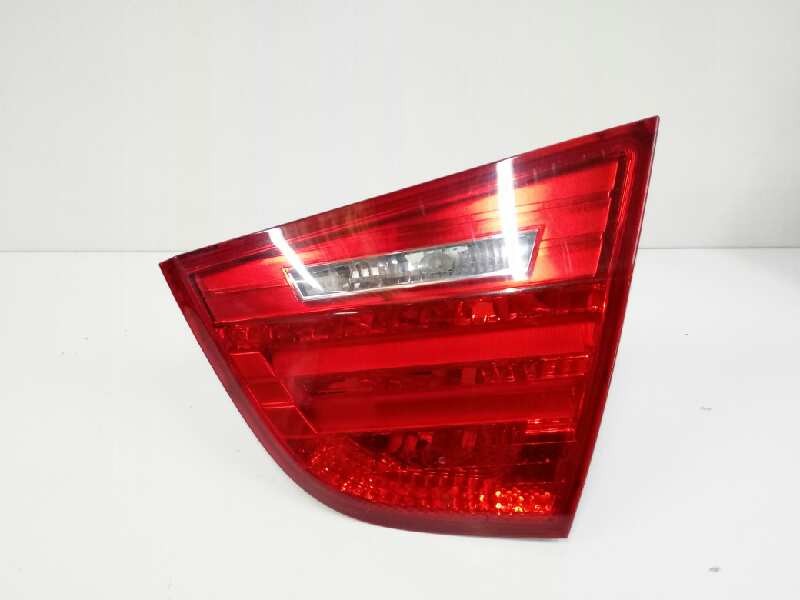 Recambio de piloto trasero derecho interior para bmw serie 3 berlina (e90) 318d referencia OEM IAM 7154156 Recambio de piloto trasero derecho interior para bmw serie 3 berlina (e90) 318d referencia OEM IAM 7154156