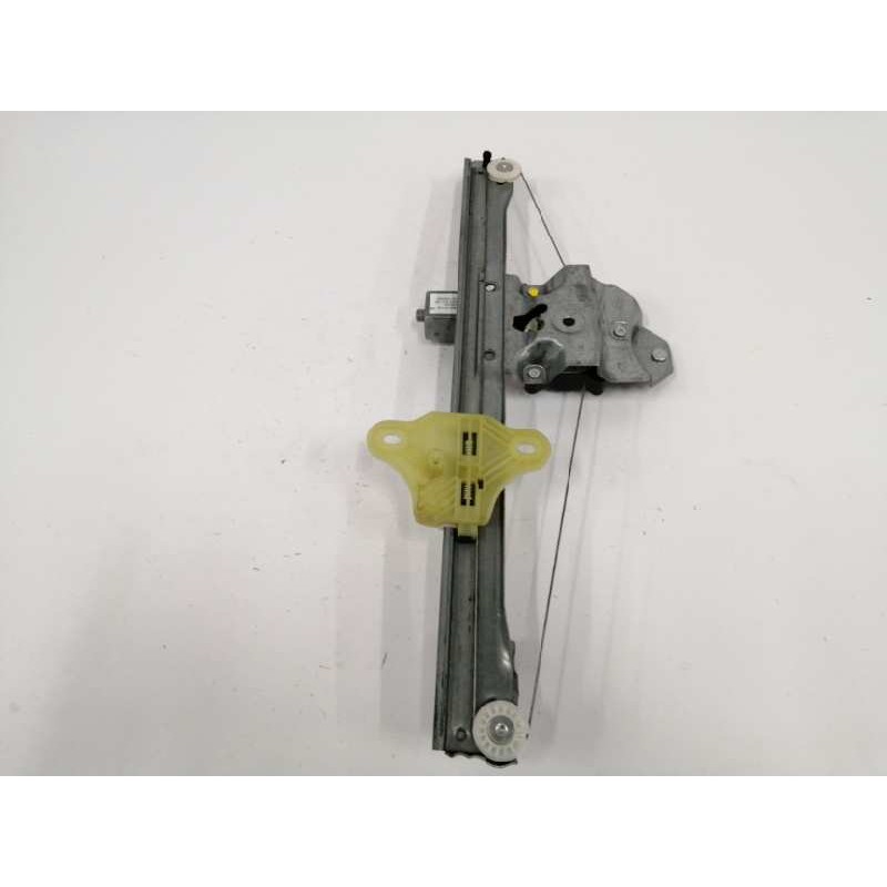 ELEVALUNAS DELANTERO DERECHO