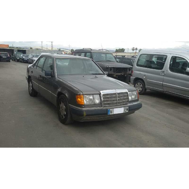 MERCEDES-BENZ CLASE E (W124) BERLINA