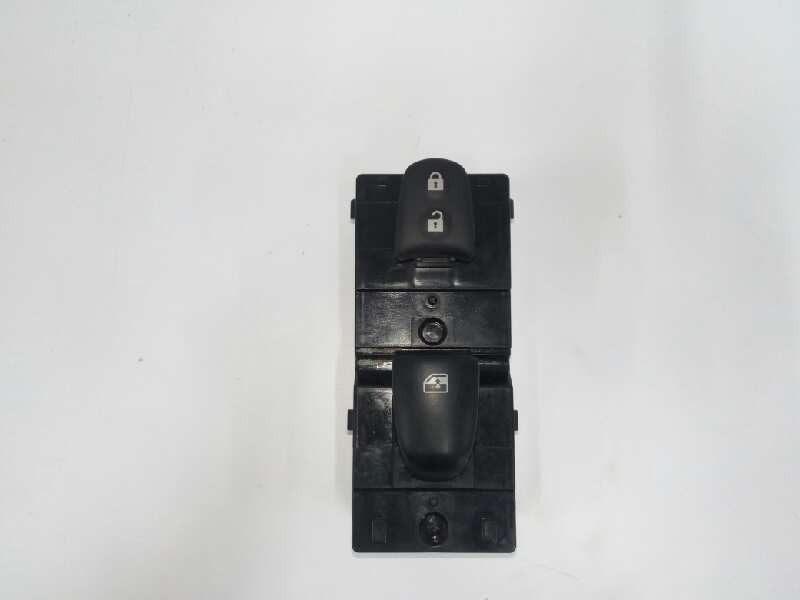 Recambio de mando elevalunas delantero derecho para renault kadjar xmod 4x4 referencia OEM IAM 254116595R Recambio de mando elevalunas delantero derecho para renault kadjar xmod 4x4 referencia OEM IAM 254116595R