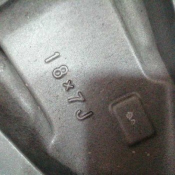 Recambio de llanta para lexus rx 3.3 v6 24v cat referencia OEM IAM 4261A48020 18X7J ET35 4261148451