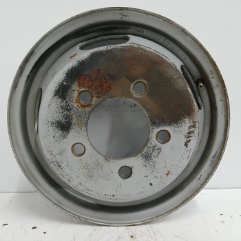 Recambio de llanta para nissan trade 2.8 d referencia OEM IAM 081050133C 5JX15 5H 5X160