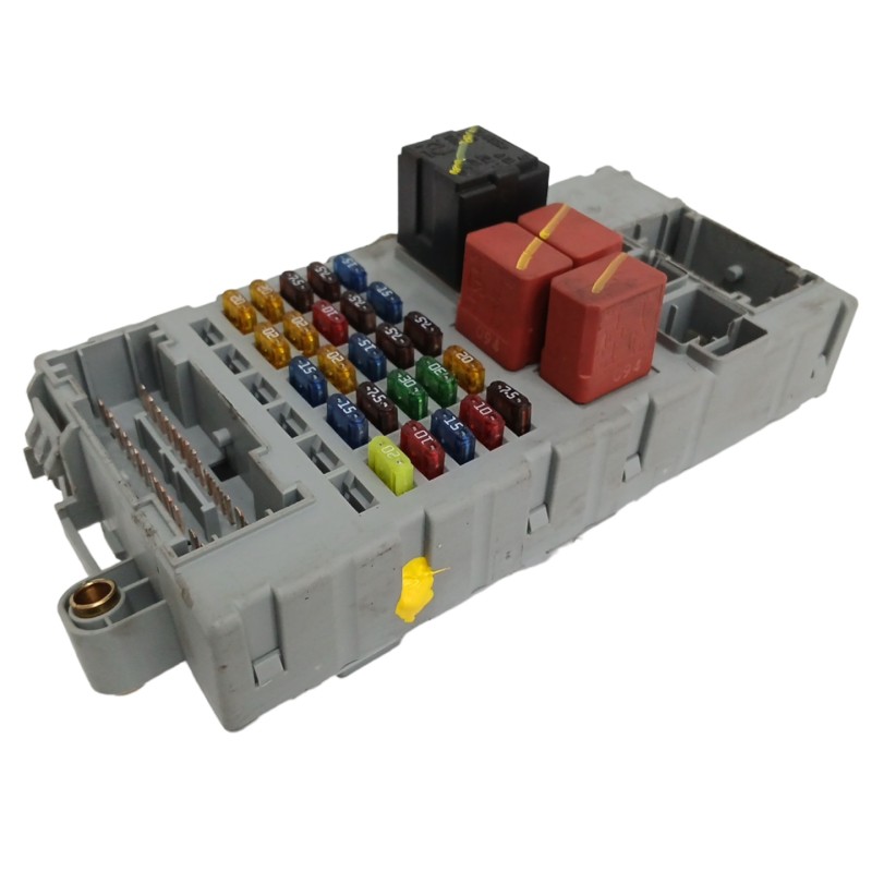 CAJA RELES / FUSIBLES 501200800070