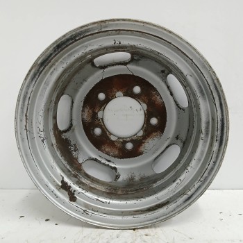 Recambio de llanta para nissan trade 2.8 d referencia OEM IAM 081050133C 5JX15 5H 5X160