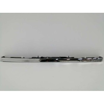 MOLDURA 51137200035 CON MANETA Y PILOTOS MATRICULA 