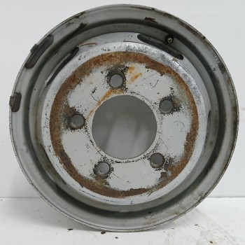 Recambio de llanta para nissan trade 2.8 d referencia OEM IAM 081050133C 5JX15 5H 5X160