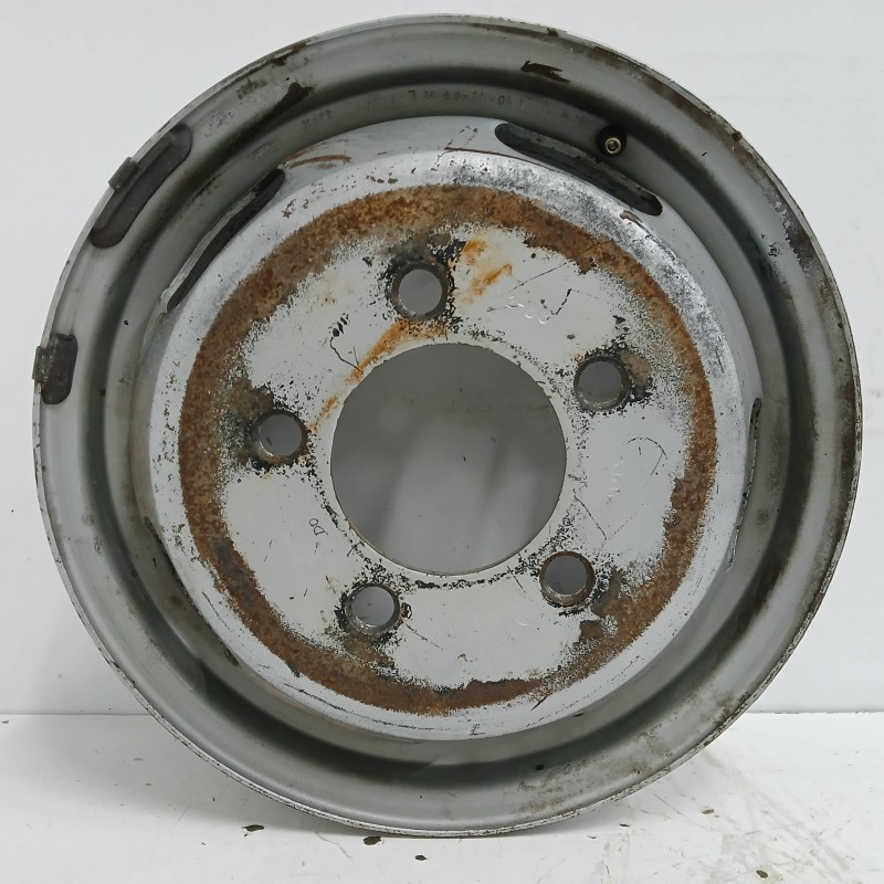 Recambio de llanta para nissan trade 2.8 d referencia OEM IAM 081050133C 5JX15 5H 5X160