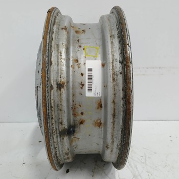 Recambio de llanta para nissan trade 2.8 d referencia OEM IAM 081050133C 5JX15 5H 5X160