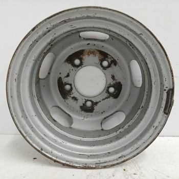 Recambio de llanta para nissan trade 2.8 d referencia OEM IAM 081050133C 5JX15 5H 5X160