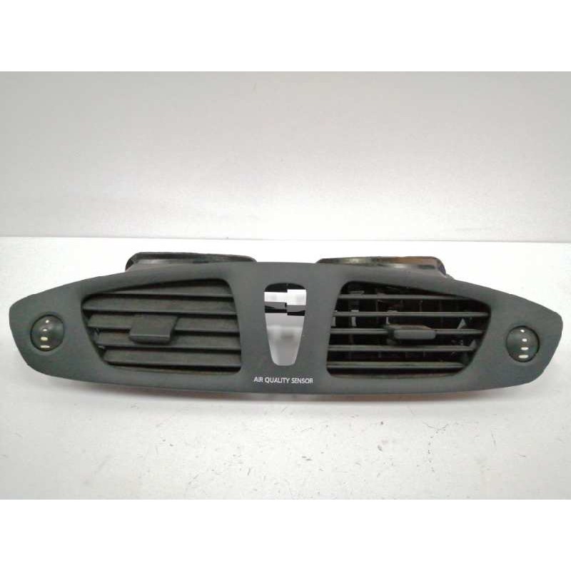 Recambio de rejilla aireadora para renault scenic iii 1.6 dci diesel fap referencia OEM IAM 682600031R CENTRAL 