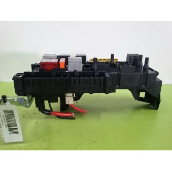 CAJA RELES / FUSIBLES 016706581A 