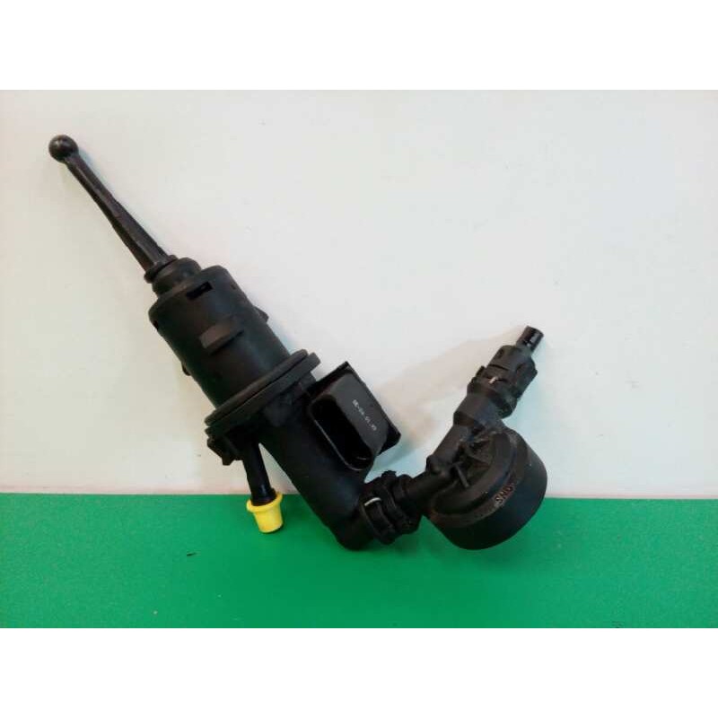 Recambio de bomba embrague para volkswagen golf vi (5k1) advance referencia OEM IAM 1K0721388Q  