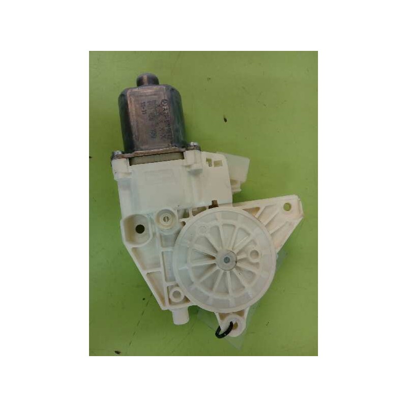 MOTOR ELEVALUNAS TRASERO DERECHO