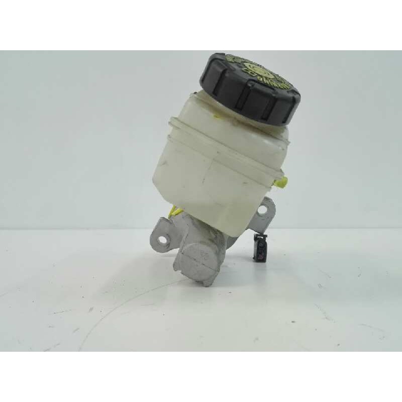 Recambio de bomba freno para dacia sandero 0.9 tce cat referencia OEM IAM 460915125R  