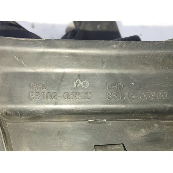 Recambio de faro derecho para ssangyong musso (fj) 2.9 td referencia OEM IAM 8310205800  