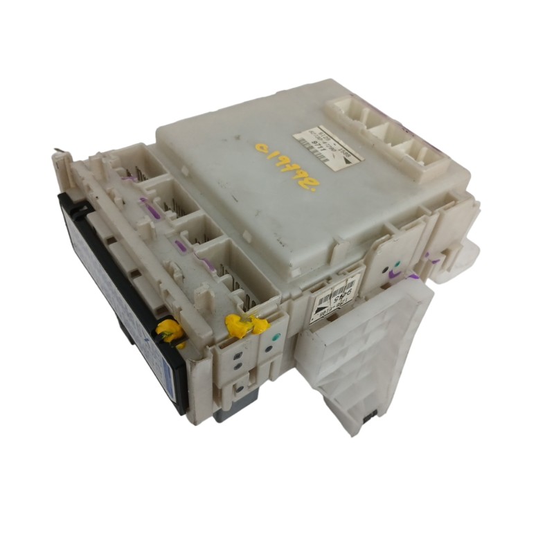 CAJA RELES / FUSIBLES